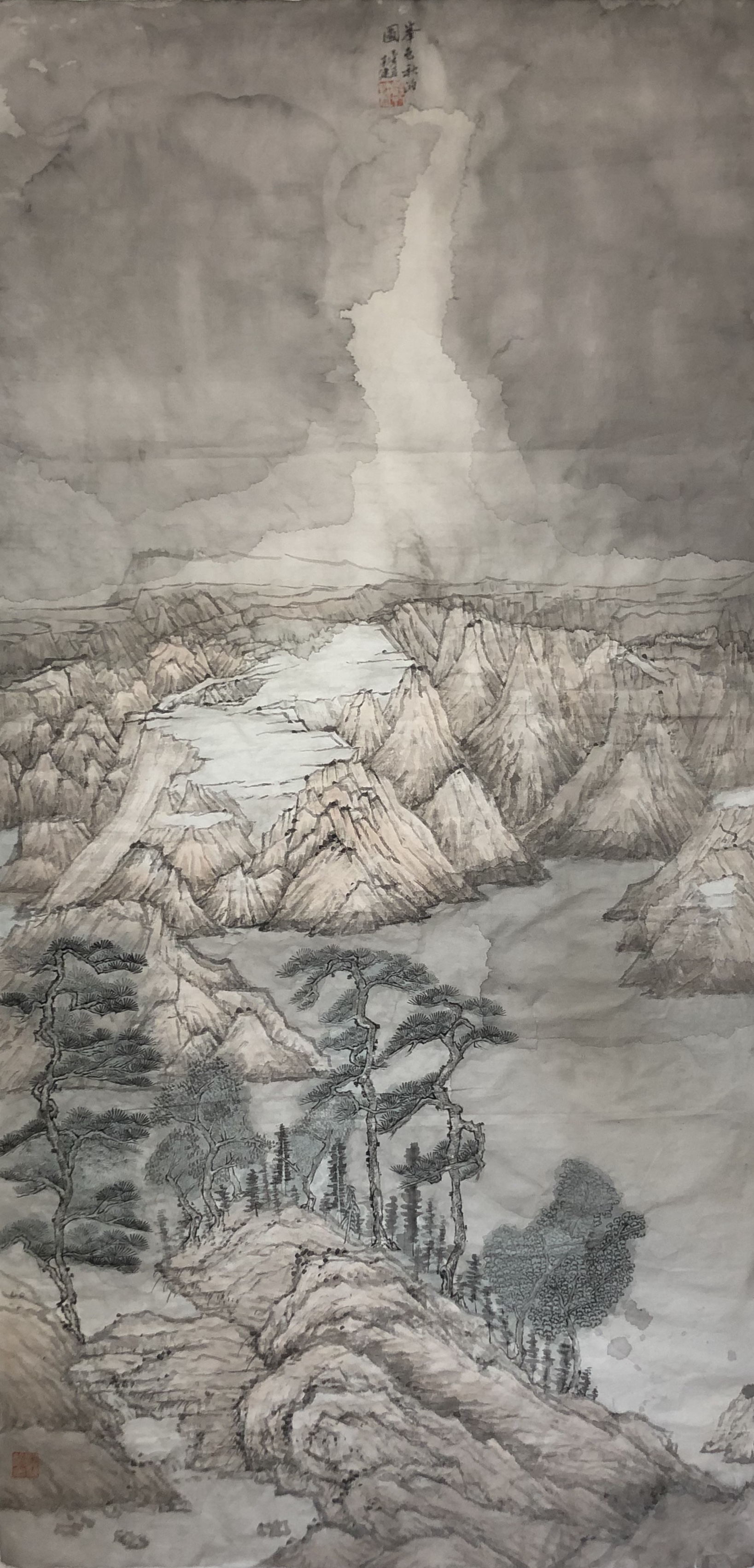 作者，郭健 ，作品名《峰色秋泊图》，国画山水，尺寸 178×70CM_看图王.jpg